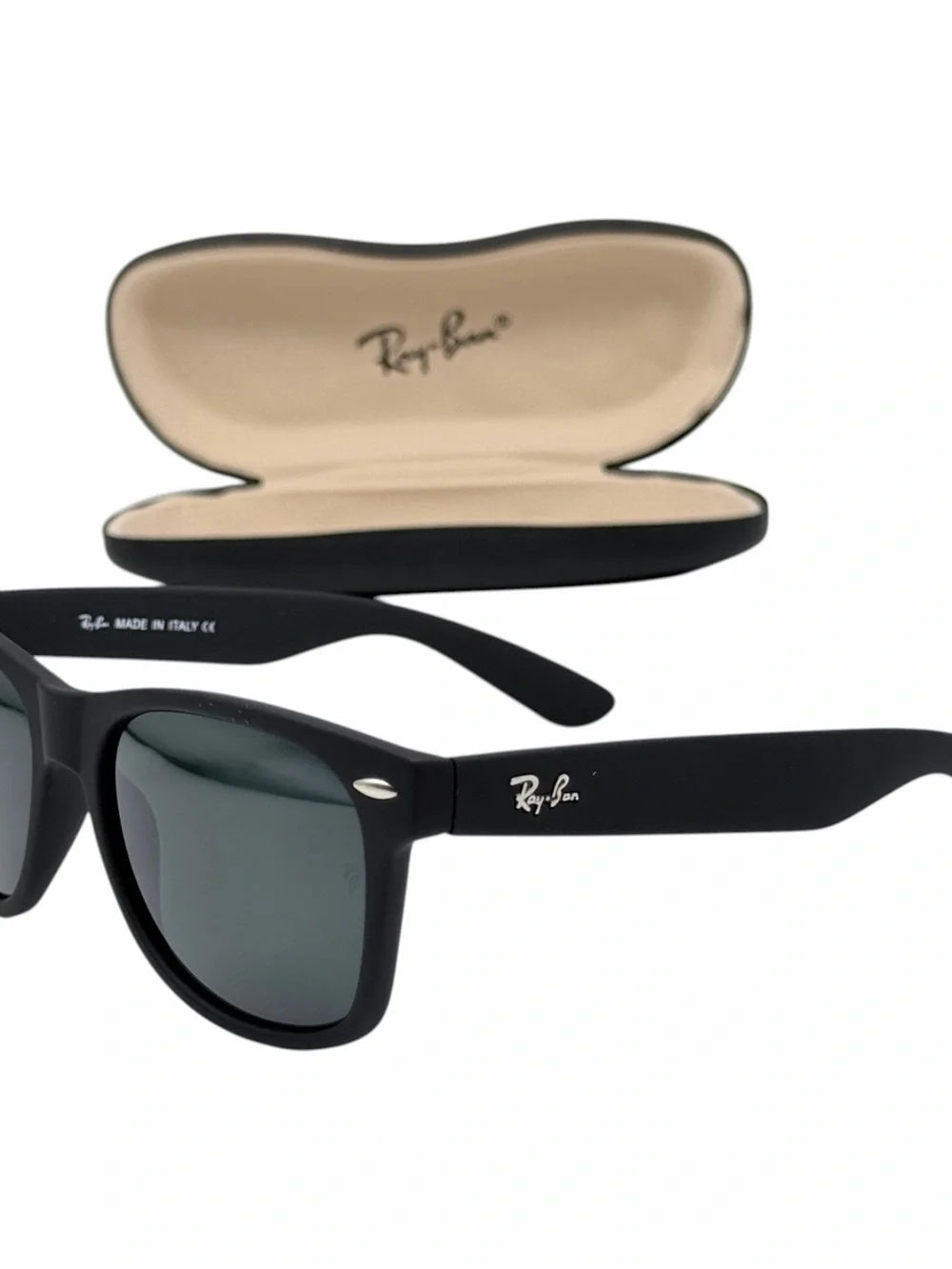 Ray-Ban Wayfarer Black Frame With Black Lenses Sunglasses